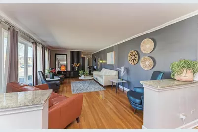 7235 W Barry Avenue, Chicago, IL 60707 - Photo 11