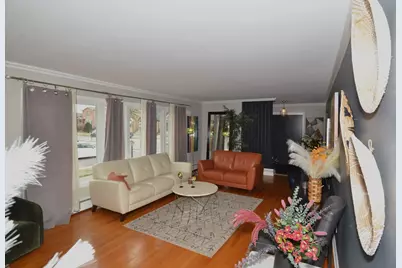 7235 W Barry Avenue, Chicago, IL 60707 - Photo 9