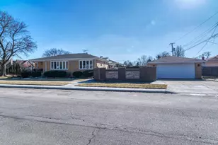 7235 W Barry Ave, Chicago, IL 60707 - Photo 3