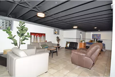 7235 W Barry Avenue, Chicago, IL 60707 - Photo 35