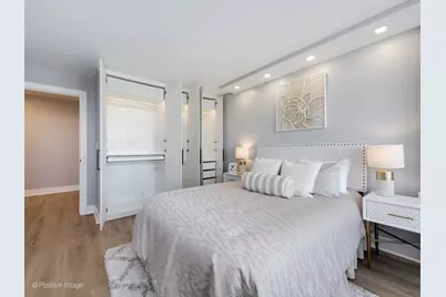 1560 N Sandburg Terrace #2403J, Chicago, IL 60610 - Photo 17