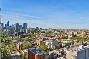 1560 N Sandburg Terrace, Chicago, IL 60610 - Photo 9