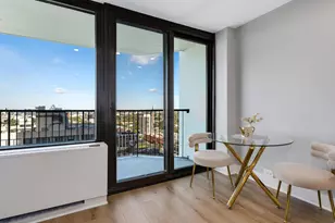 1560 N Sandburg Terrace, Chicago, IL 60610 - Photo 7