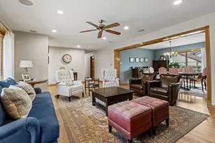 12401 S 68th Ct, Palos Heights, IL 60463 - Photo 3