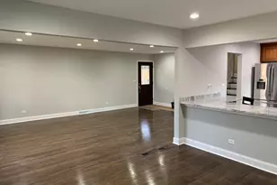 6701 W Forest View Ln, Niles, IL 60714 - Photo 11