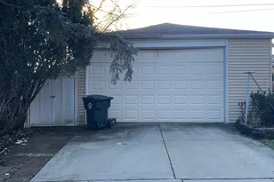 6701 W Forest View Ln, Niles, IL 60714 - Photo 3