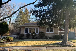 6701 W Forest View Ln, Niles, IL 60714 - Photo 1