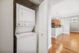 1905 S Wolf Rd, Hillside, IL 60162 - Photo 17