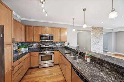 1905 S Wolf Road #607, Hillside, IL 60162 - Photo 3