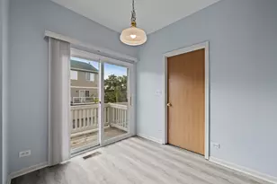 2295 Twilight Dr, Aurora, IL 60503 - Photo 9