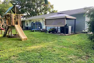 1632 N 24th St, Quincy, IL 62301 - Photo 5