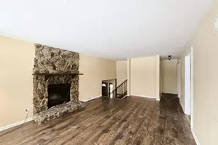 1455 Bloomingdale Rd, Glendale Heights, IL 60139 - Photo 5