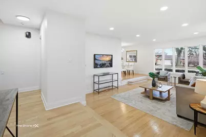 9412 Kilbourn Avenue, Skokie, IL 60076 - Photo 7