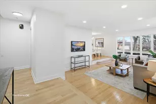 9412 Kilbourn Ave, Skokie, IL 60076 - Photo 7