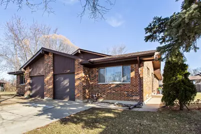134 Virginia Court, Streamwood, IL 60107 - Photo 1