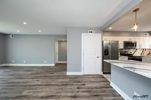 9381 Bay Colony Dr, Des Plaines, IL 60016 - Photo 11