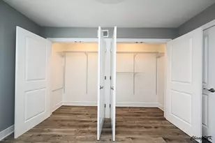 9381 Bay Colony Dr, Des Plaines, IL 60016 - Photo 25