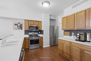 16414 Willow Walk Dr, Lockport, IL 60441 - Photo 9