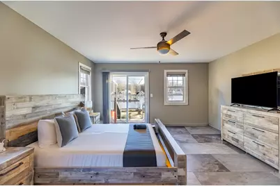 2303 Fairview Avenue, Johnsburg, IL 60051 - Photo 9