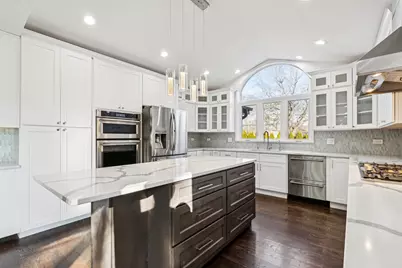 2301 Malik Court, Glenview, IL 60025 - Photo 9