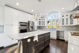 2301 Malik Ct, Glenview, IL 60025 - Photo 9