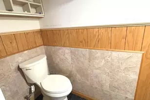 631 Bent St, Elgin, IL 60120 - Photo 37