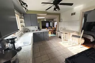 631 Bent St, Elgin, IL 60120 - Photo 27