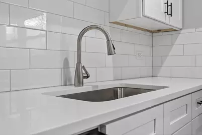 12944 S Commercial Avenue, Chicago, IL 60633 - Photo 5