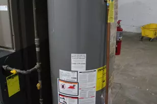 689 Bent St, Elgin, IL 60120 - Photo 13