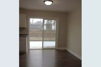 689 Bent Street, Elgin, IL 60120 - Photo 5