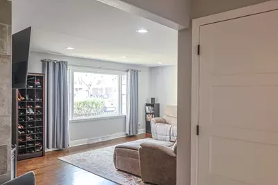 227 N Butterfield Road, Libertyville, IL 60048 - Photo 7