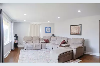 227 N Butterfield Road, Libertyville, IL 60048 - Photo 5