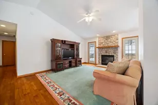 38815 N Broadway Ave, Antioch, IL 60002 - Photo 5