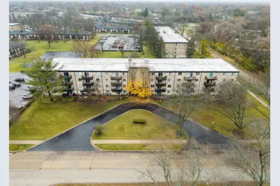 2315 E Olive Street #2B, Arlington Heights, IL 60004 - Photo 1