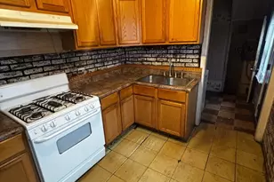 2729 W 89th Pl, Evergreen Park, IL 60805 - Photo 7