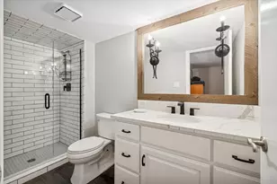 8401 Golfview Dr, Orland Park, IL 60462 - Photo 27