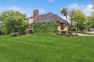 8401 Golfview Dr, Orland Park, IL 60462 - Photo 37