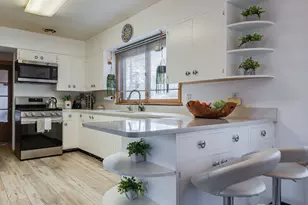 1709 Valley Pkwy, Joliet, IL 60433 - Photo 9