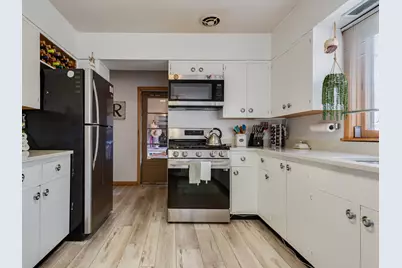 1709 Valley Parkway, Joliet, IL 60433 - Photo 7