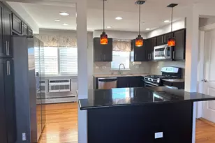 2800 N 72nd Ct, Elmwood Park, IL 60707 - Photo 3