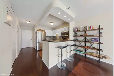 10 E Ontario Street #2304, Chicago, IL 60611 - Photo 7