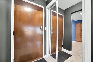 500 W Huntington Commons Rd, Mount Prospect, IL 60056 - Photo 15