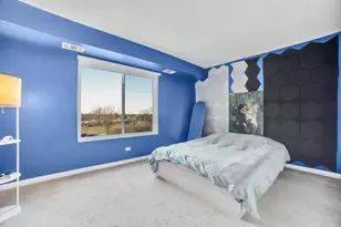 500 W Huntington Commons Rd, Mount Prospect, IL 60056 - Photo 9