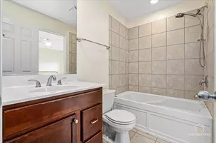 1215 W 33rd St, Chicago, IL 60608 - Photo 25