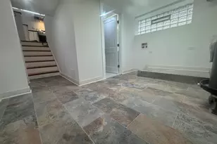 8312 S Kenwood Ave, Chicago, IL 60619 - Photo 23