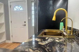 8312 S Kenwood Ave, Chicago, IL 60619 - Photo 9