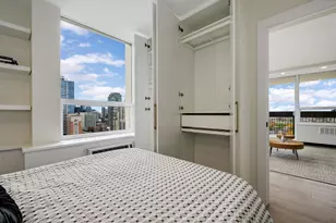 1355 N Sandburg Terrace, Chicago, IL 60610 - Photo 25