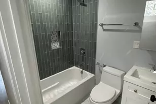 2046 W Moffat St, Chicago, IL 60647 - Photo 15