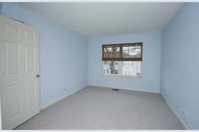 [Address not provided], Gurnee, IL 60031 - Photo 13