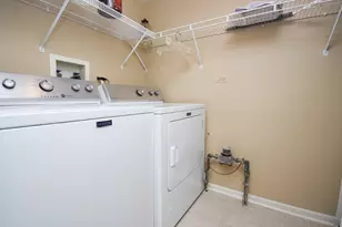 [Address not provided], Gurnee, IL 60031 - Photo 17